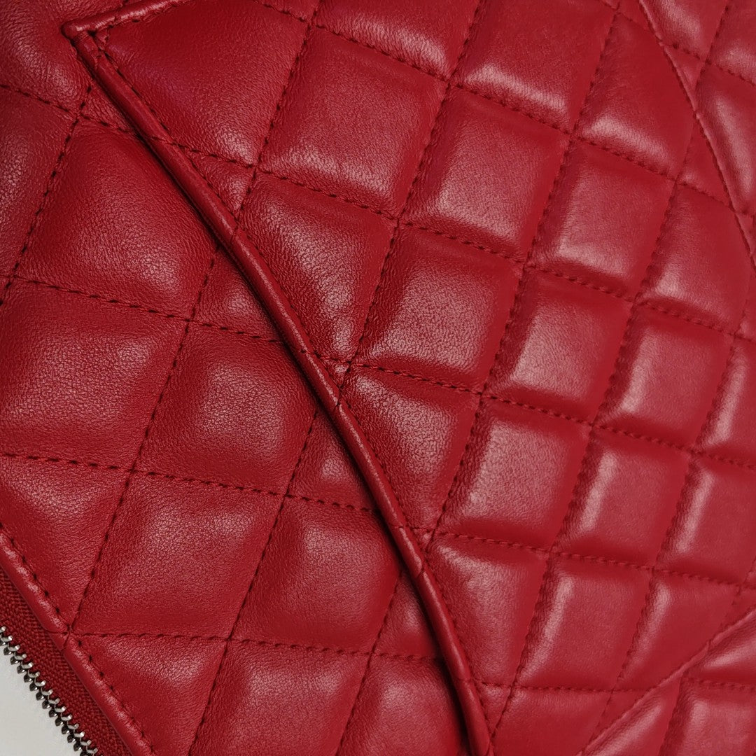 Quilted Lambskin Clutch Red