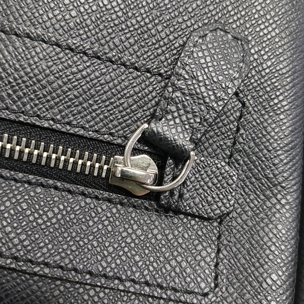 IGOR Calfskin Black