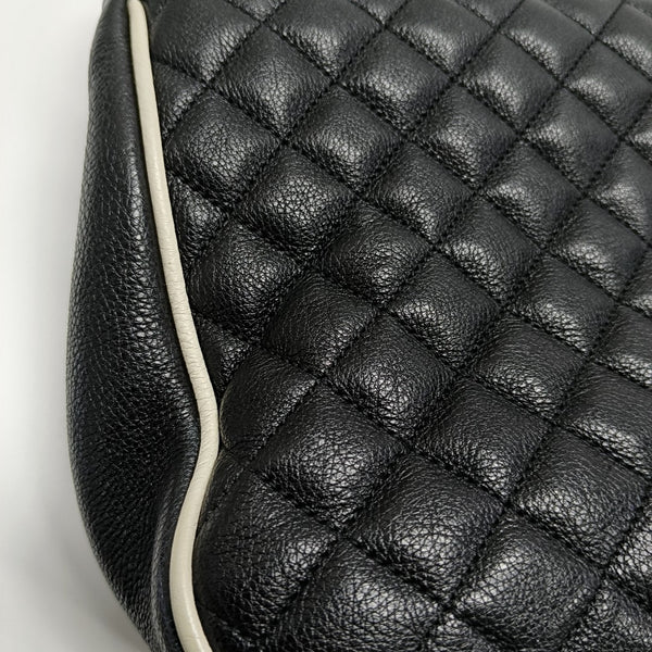 COLLEGE Large Chevron Calfskin Black