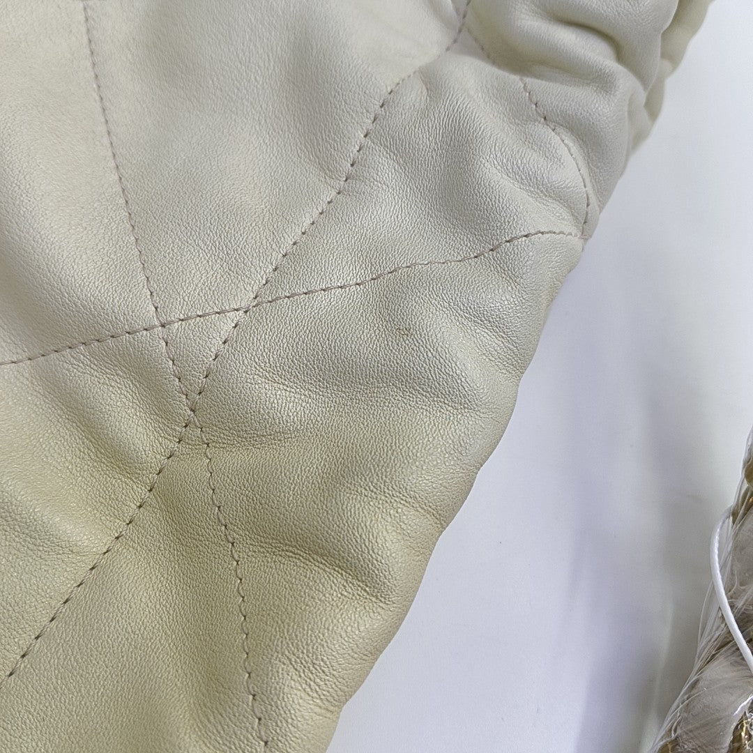 CHANEL 22 Medium Quilted Calfskin White