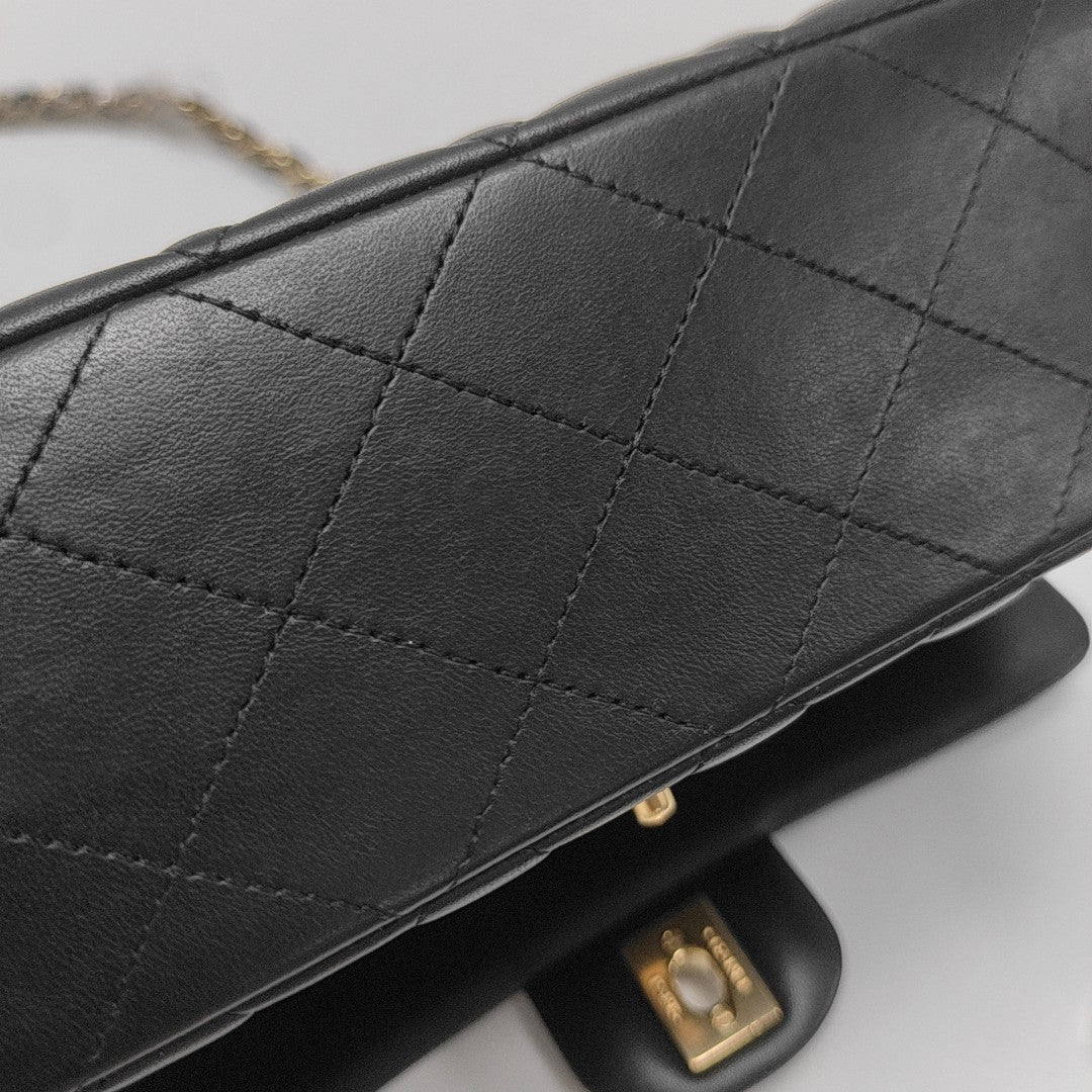 CLASSIC FLAP Mini Quilted Lambskin Black