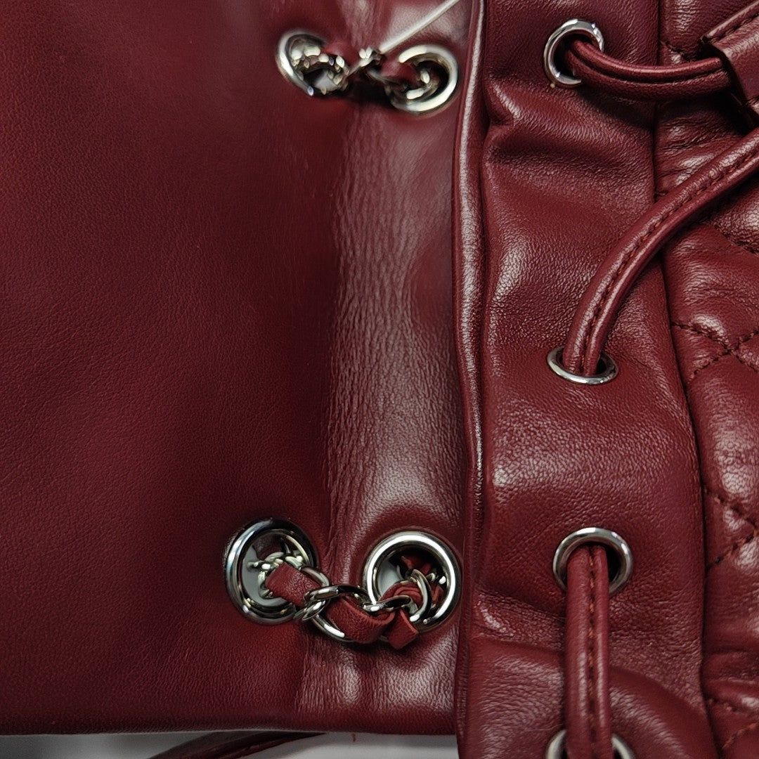 URBAN SPIRIT Small Quilted Lambskin Red