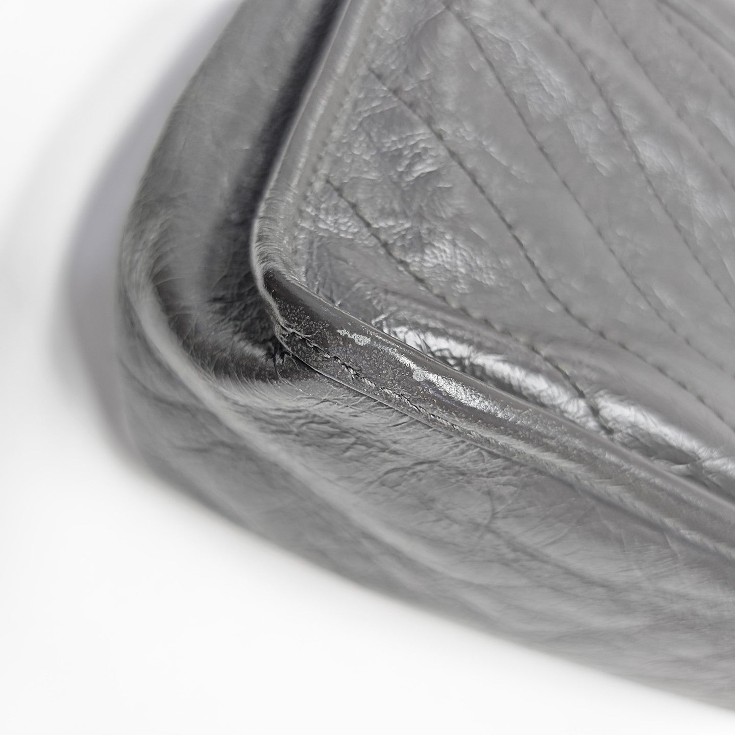 NIKI Medium Chevron Calfskin Gray