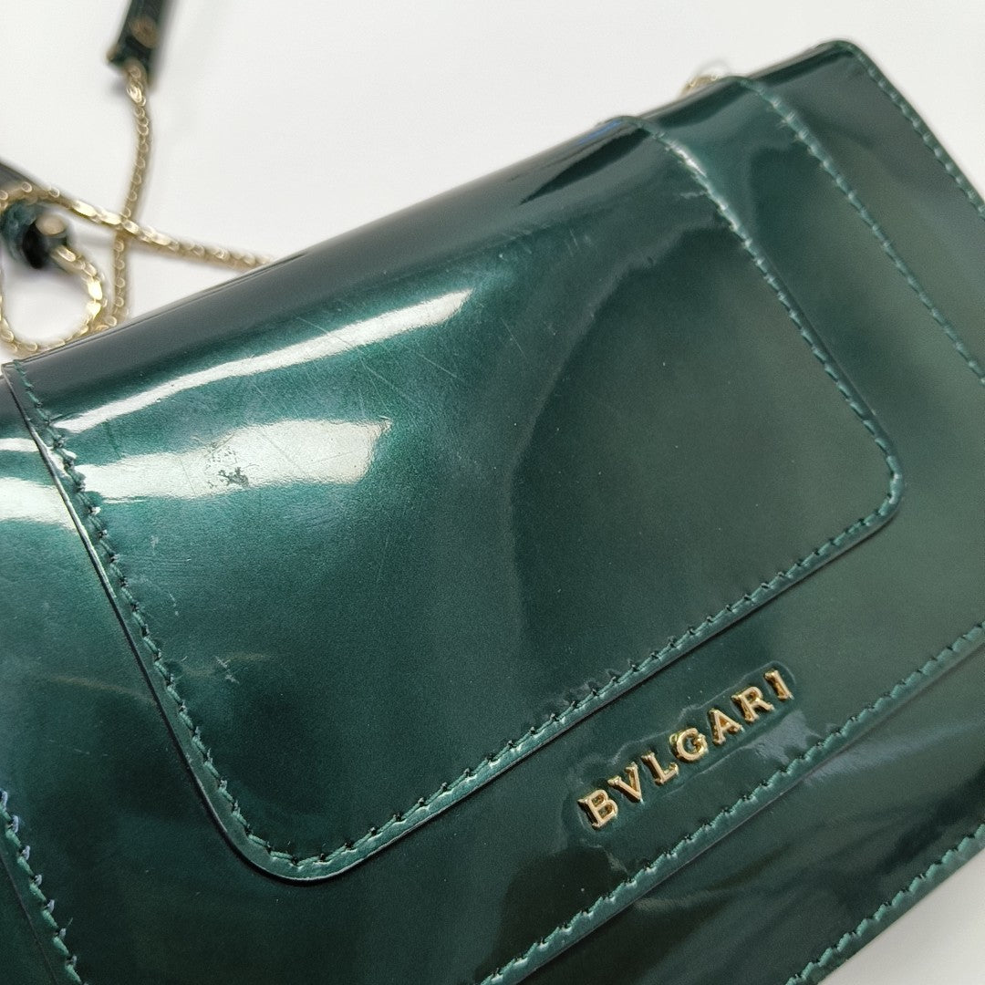 SERPENTI FOREVER Small Patent Leather Green