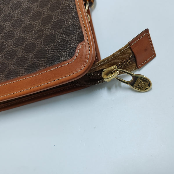 MACADAM CLUTCHE Coated Canvas Brown