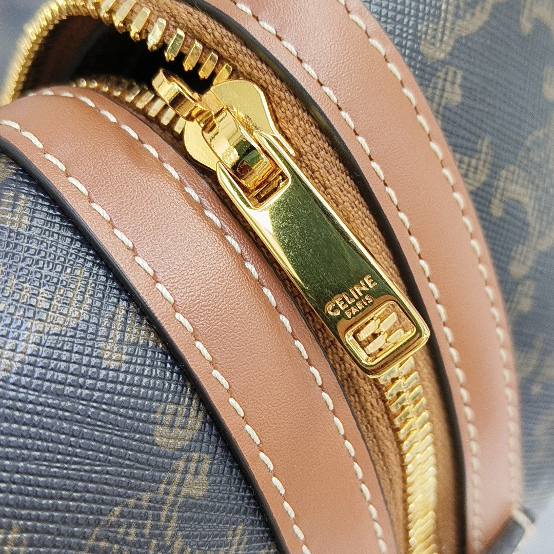 TRIOMPHE CANVAS Large Calfskin Brown