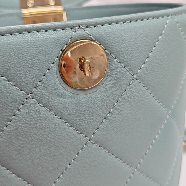 Round Vanity Quilted Lambskin Blue