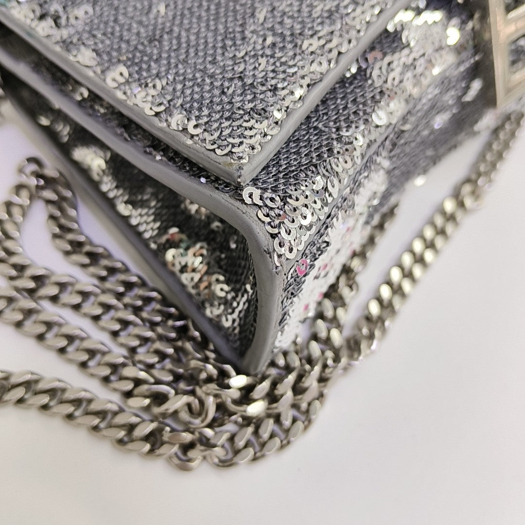 Hourglass Small Sequins Silver