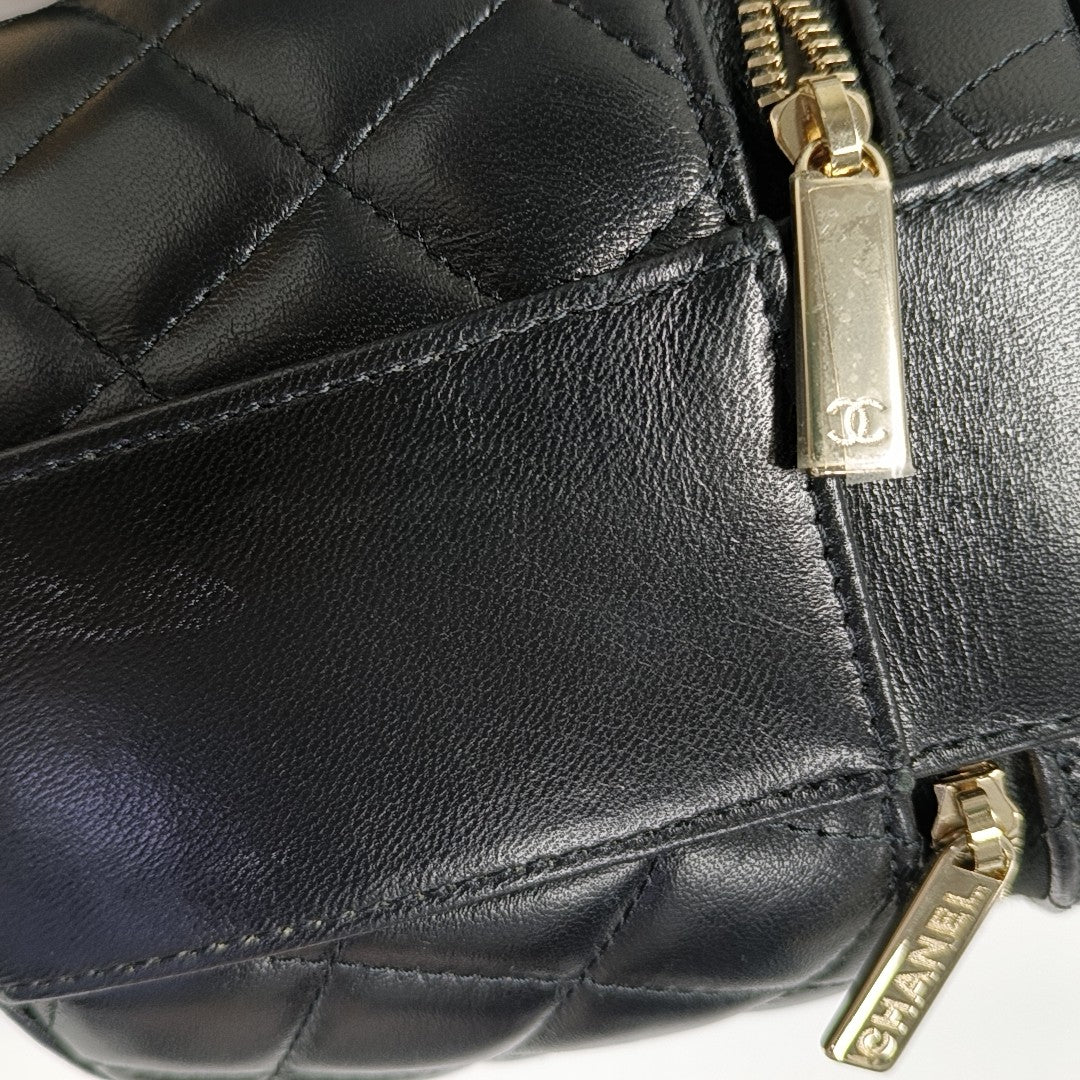 Authenticated pre-owned  TRENDY CC Quilted Lambskin Black - Top Handle Bag at Looply