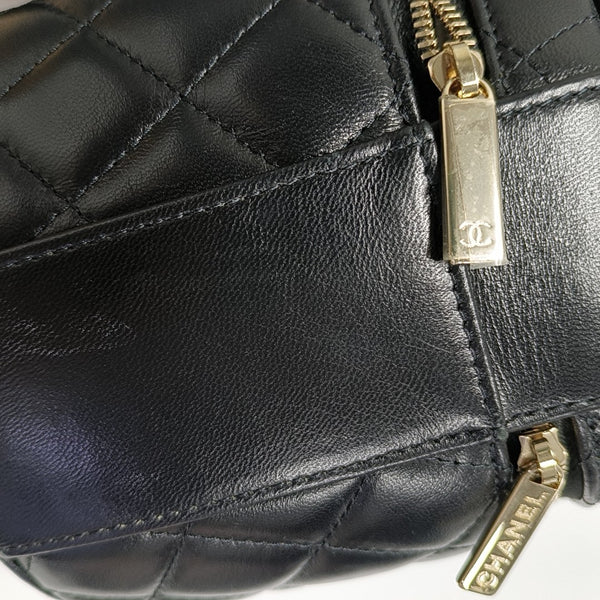 Authenticated pre-owned  TRENDY CC Quilted Lambskin Black - Top Handle Bag at Looply