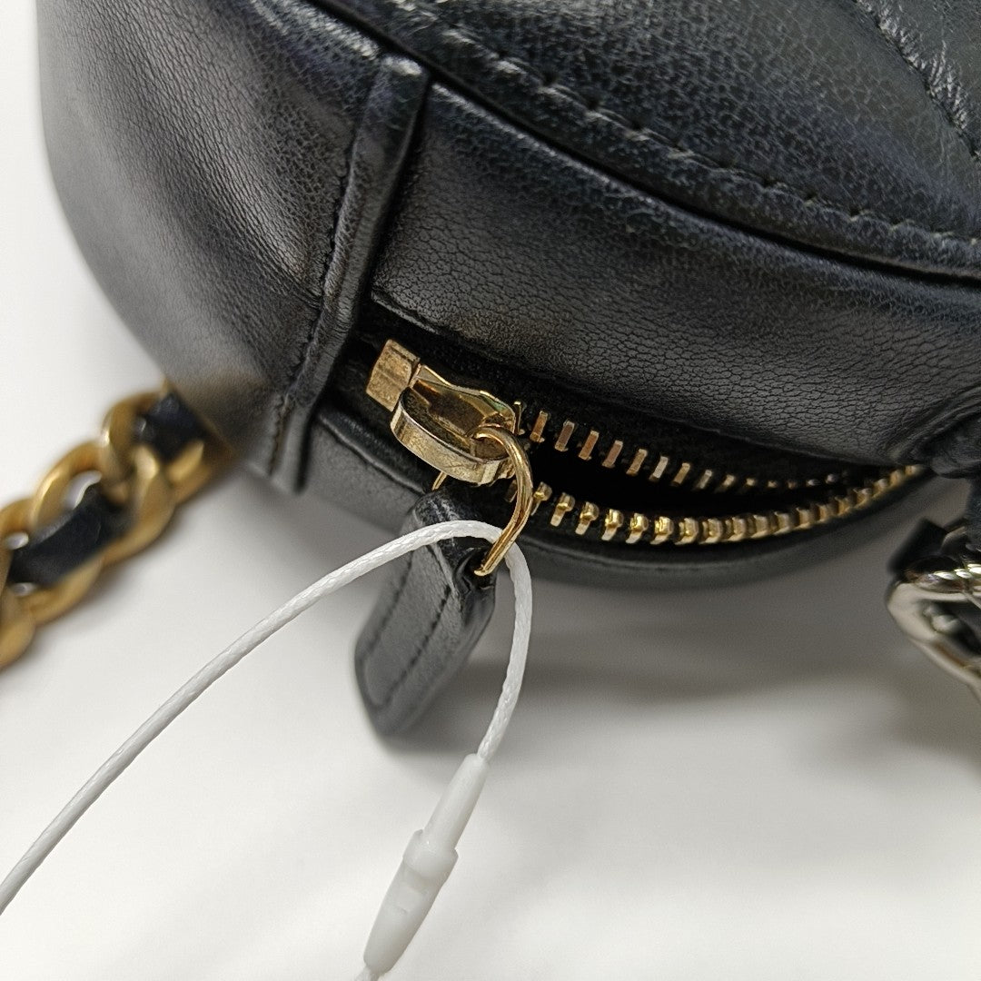 CHANEL 19 Quilted Lambskin Black