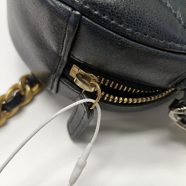 CHANEL 19 Quilted Lambskin Black