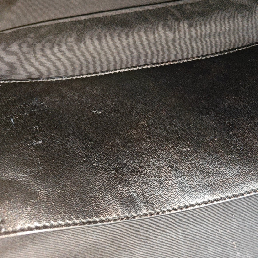 NIKI Large Chevron Calfskin Black