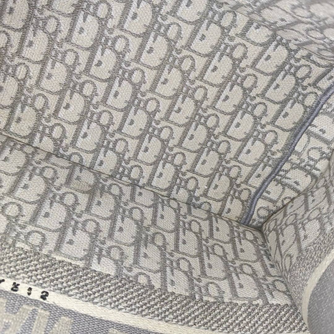 Book Tote Medium Oblique Canvas Gray
