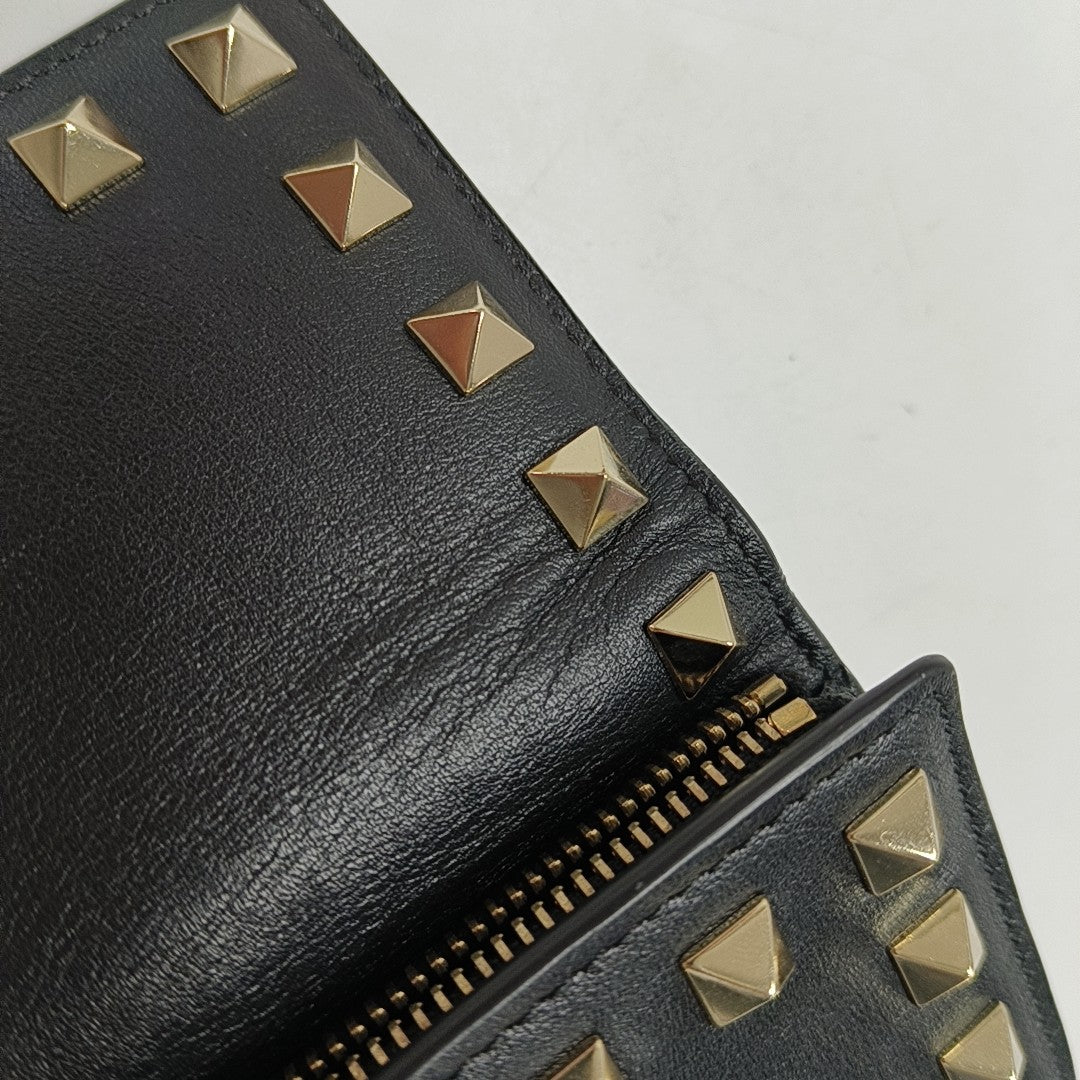 Rockstud Calfskin Black Wallet