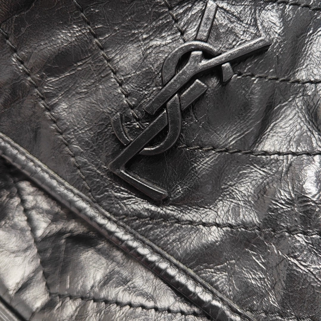 NIKI Small Chevron Calfskin Black