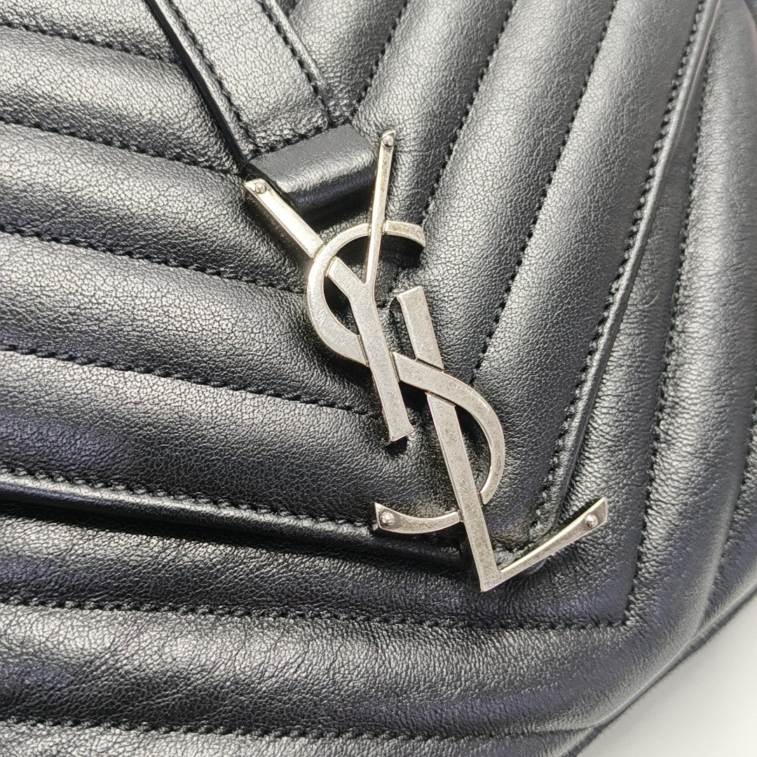 COLLEGE Medium Chevron Lambskin Black