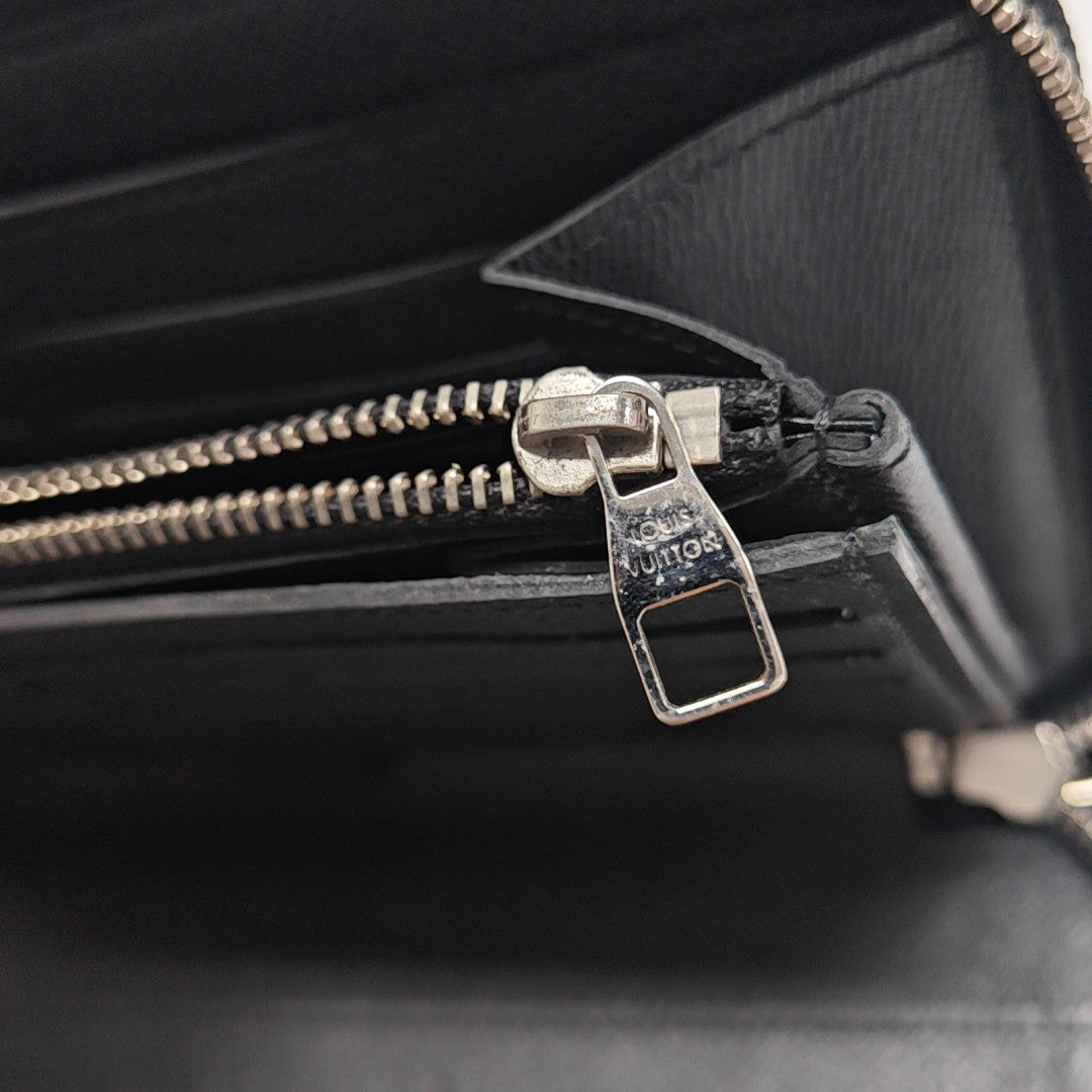 ZIPPY Calfskin Black Wallet