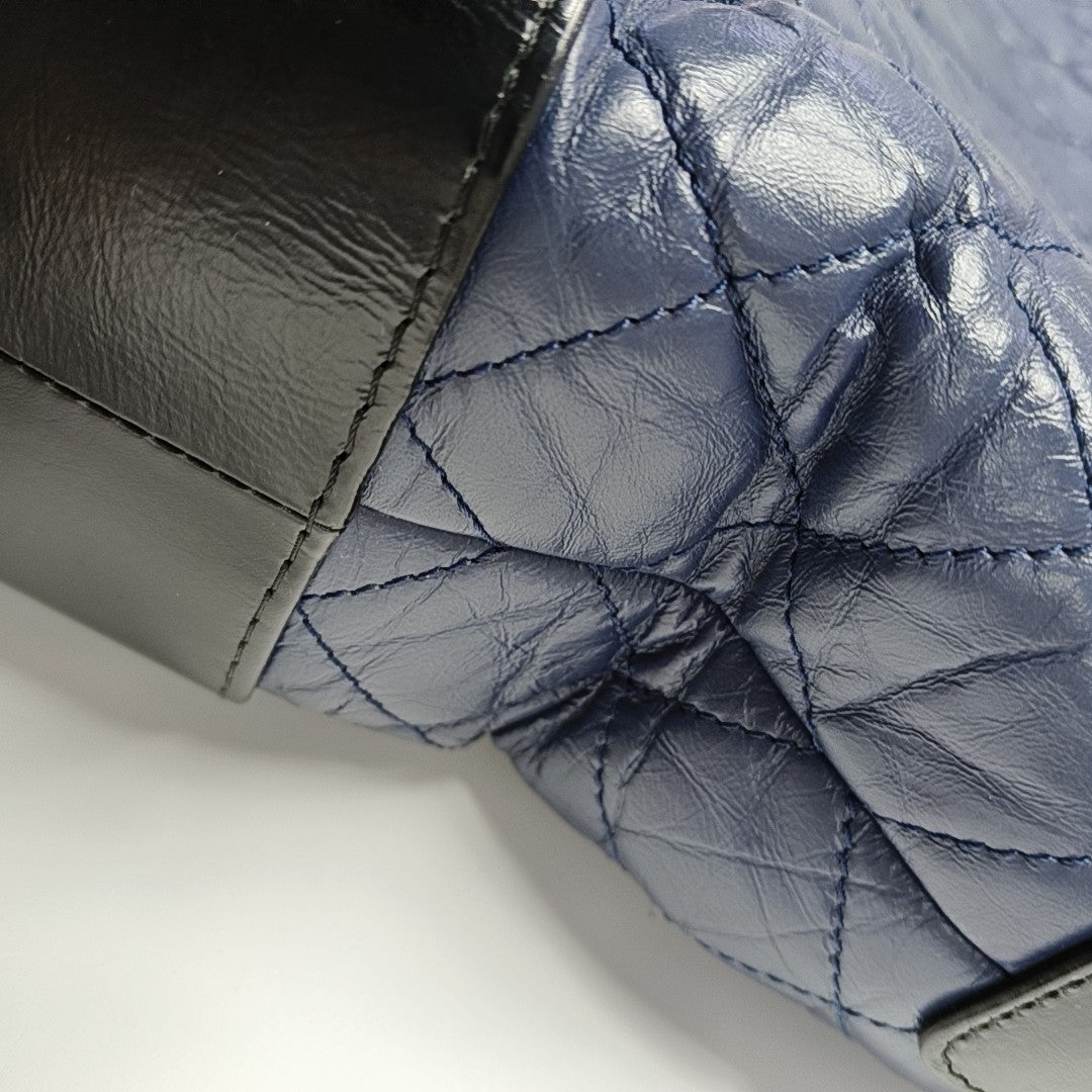 GABRIELLE Medium Quilted Calfskin Blue