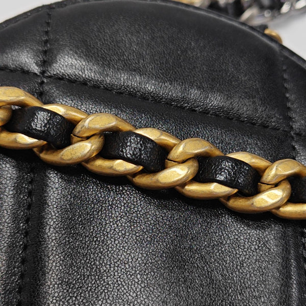 CHANEL 19 Small Quilted Lambskin Black
