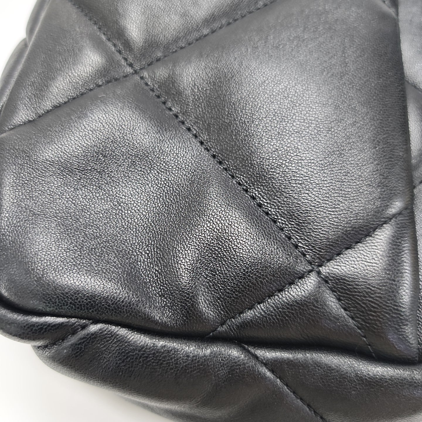 CHANEL 19 Small Quilted Lambskin Black