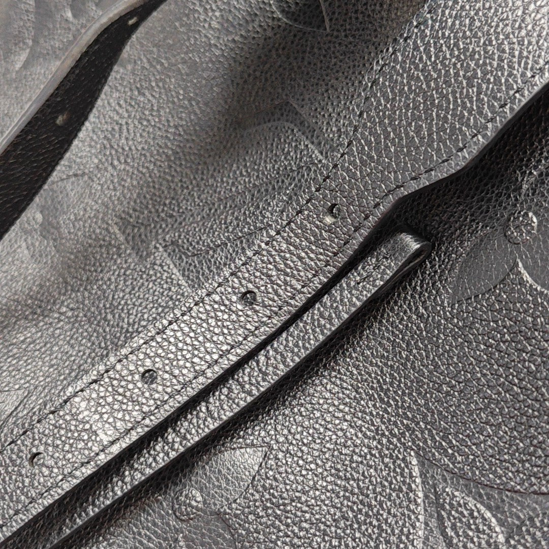 CARRYALL PM Monogram Calfskin Black