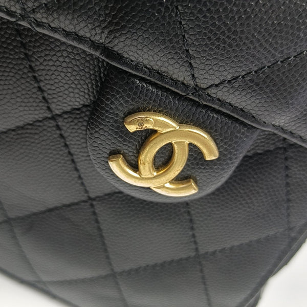 CHANEL 25 Medium Quilted Grained Calfskin Black