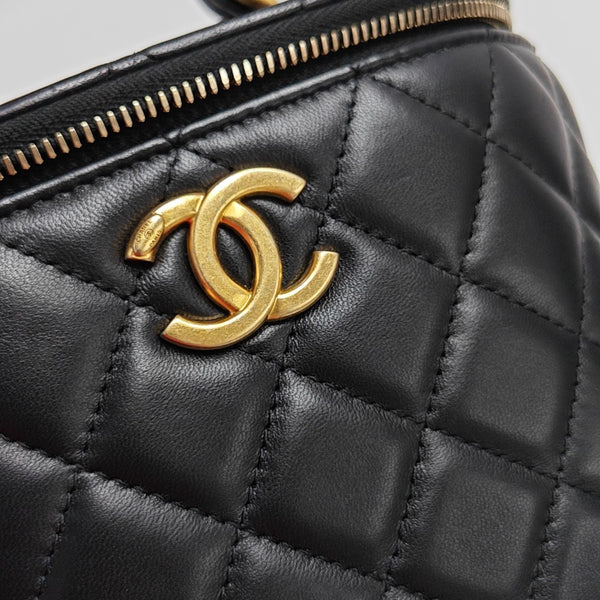 Quilted Lambskin Black