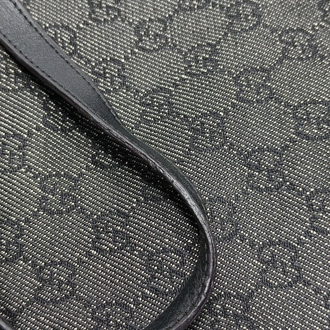 Monogram Canvas Black