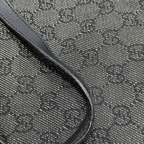 Monogram Canvas Black