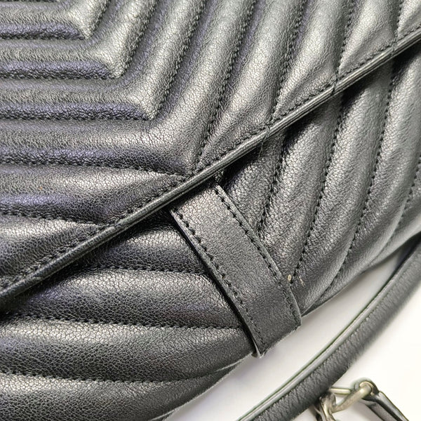 COLLEGE Large Chevron, Quilted Lambskin Black