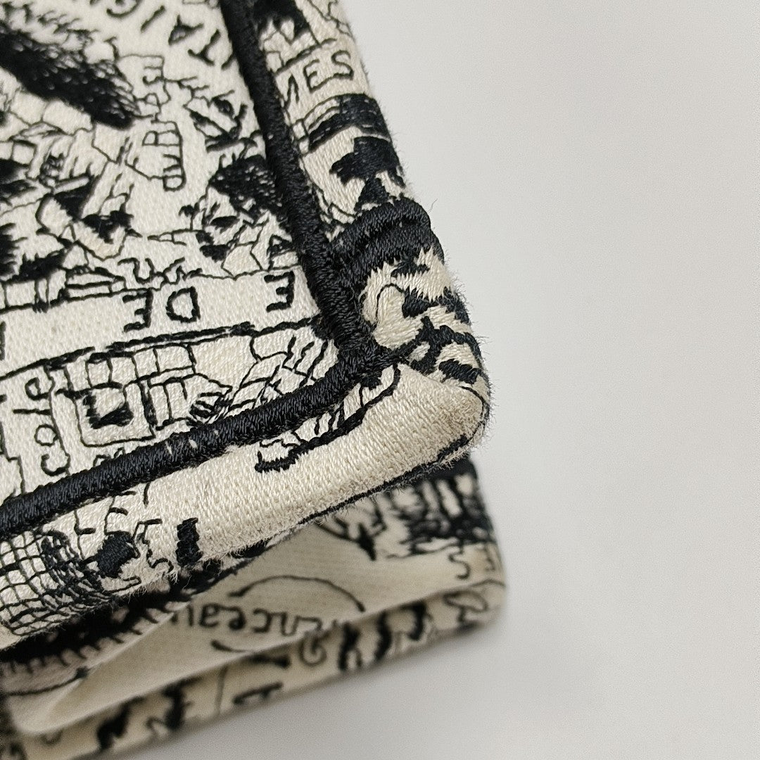 Book Tote Medium Canvas White
