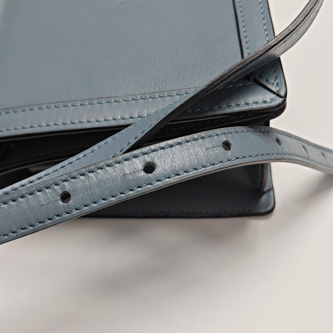 Barcelona Medium Calfskin Blue