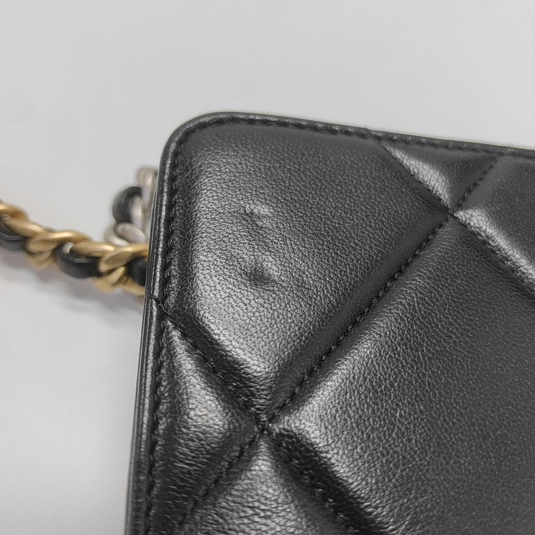 CHANEL 19 Small Quilted Lambskin Black