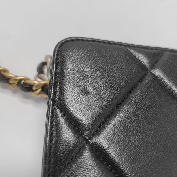 CHANEL 19 Small Quilted Lambskin Black