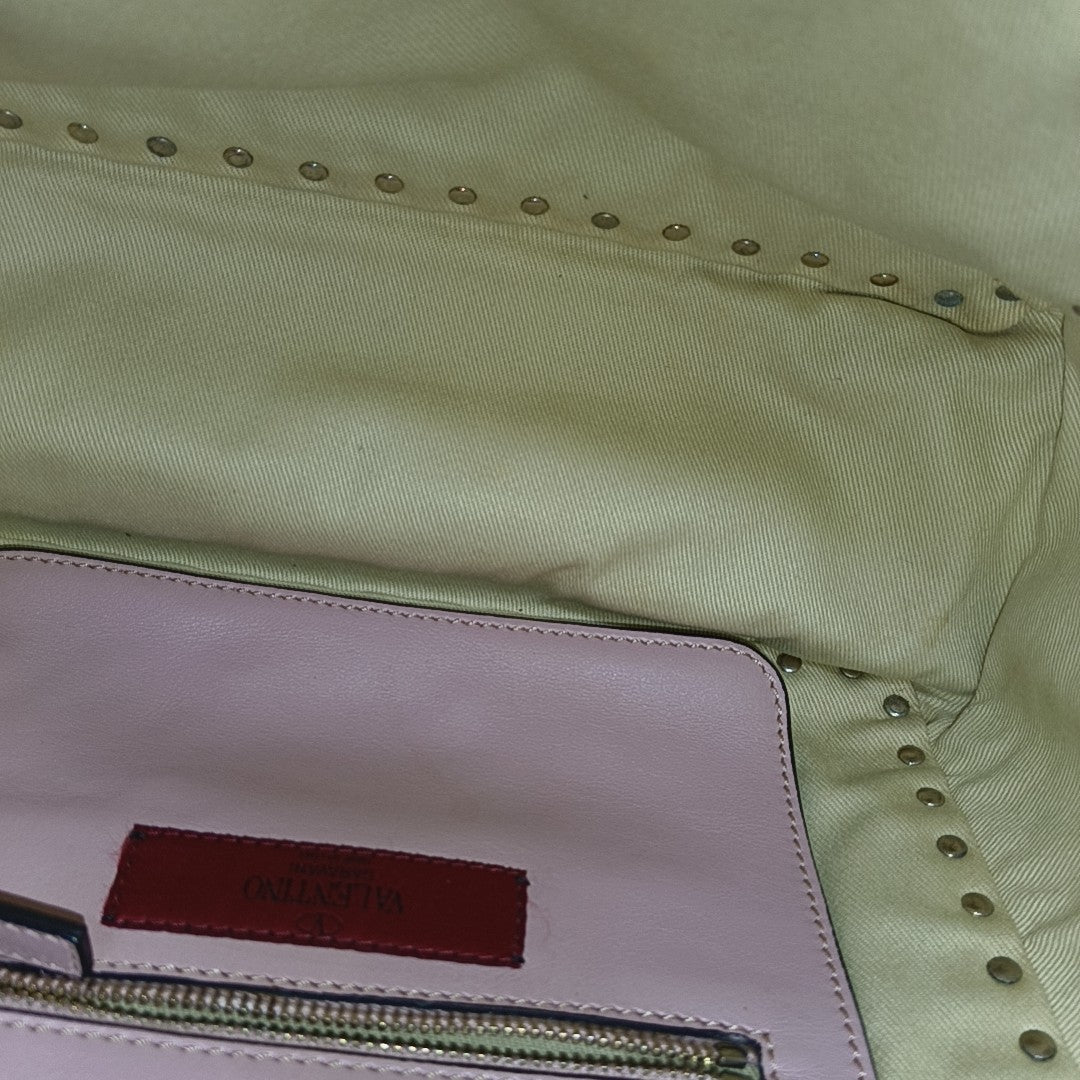 Rockstud Small Calfskin Pink