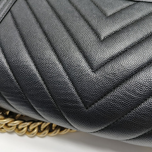 BOY CHANEL Medium Chevron Grained Calfskin Black