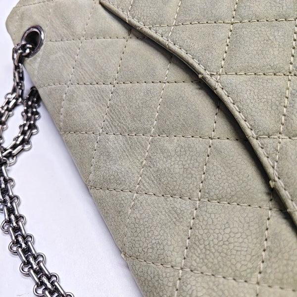 Authenticated pre-owned  2.55 Quilted Calfskin Green - Shoulder Bag at Looply