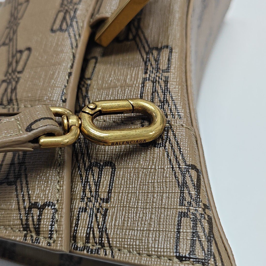 Hourglass XS Coated Canvas Brown