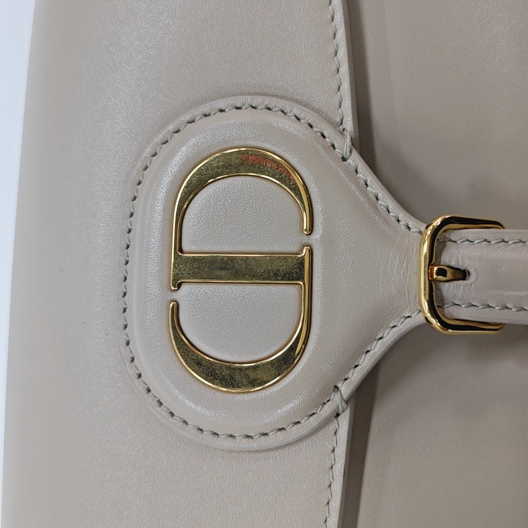 Bobby Medium Calfskin Beige