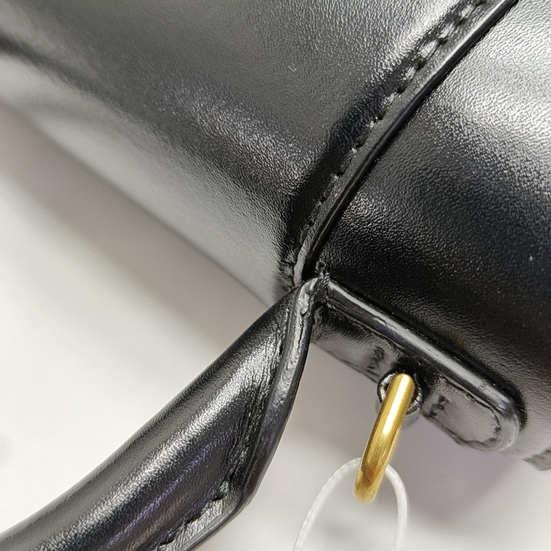 Hourglass XS Calfskin Black