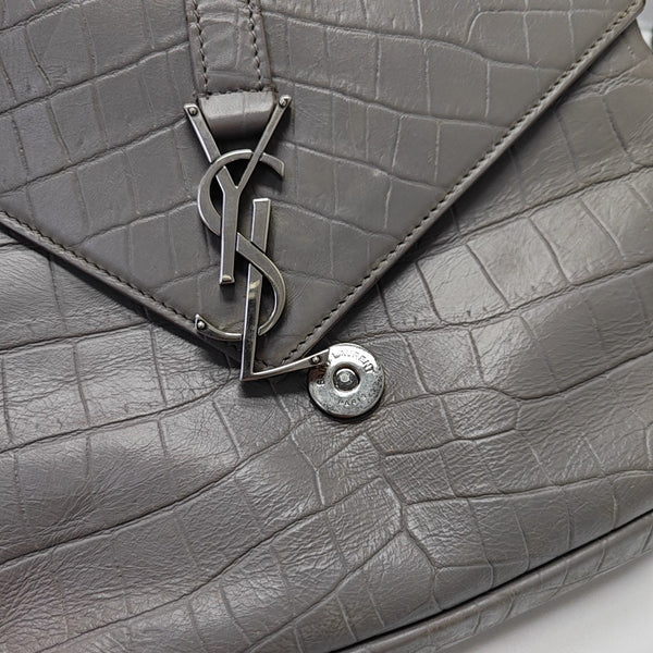 COLLEGE Medium Calfskin Gray