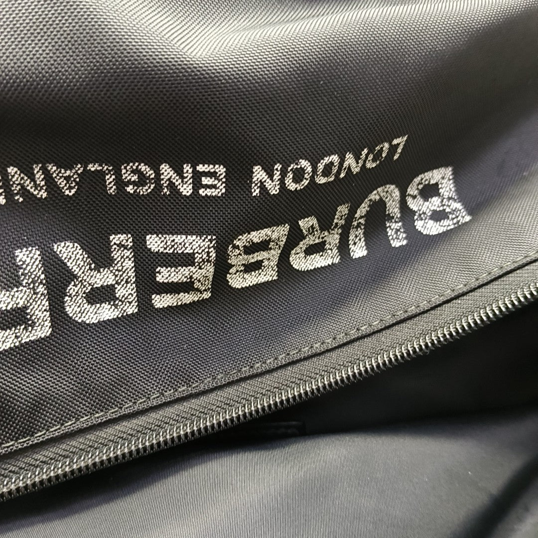 Canvas Black