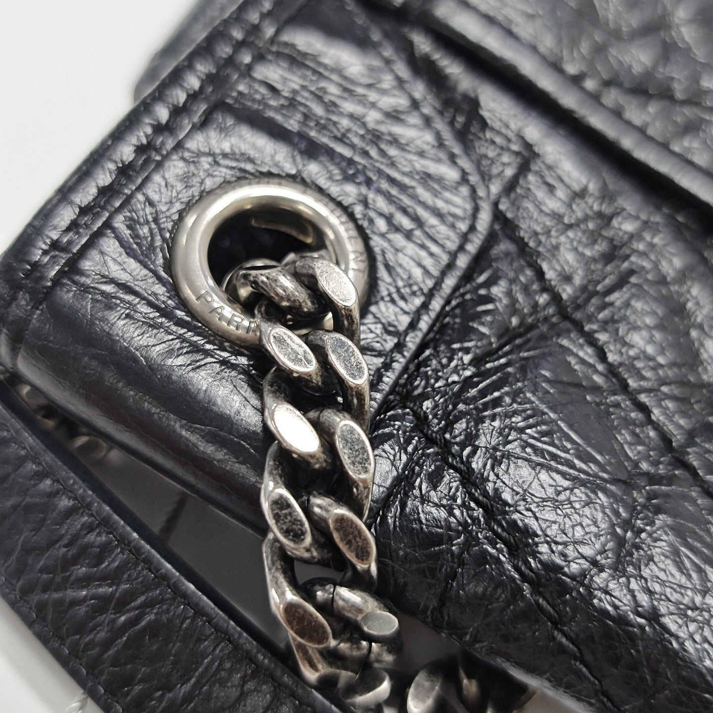 NIKI Large Chevron Calfskin Black