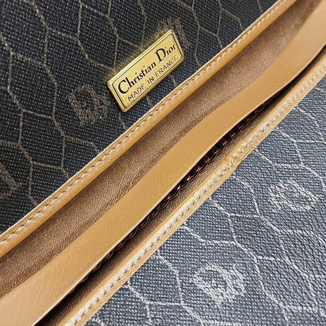 Coated Canvas Black