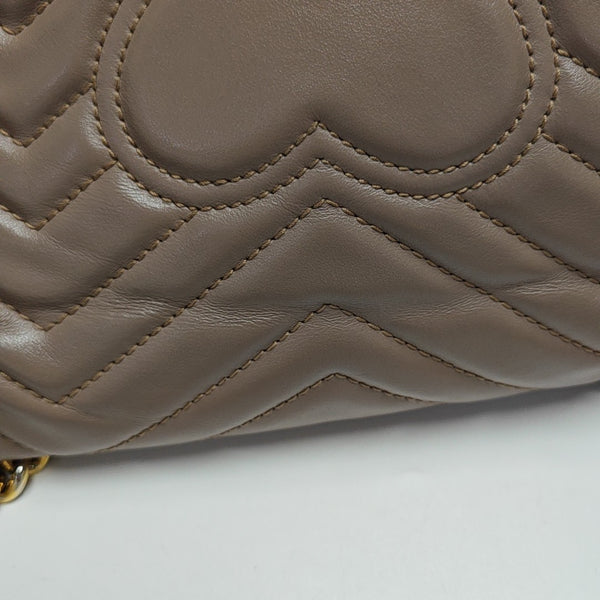 GG Marmont Medium Quilted Calfskin Beige