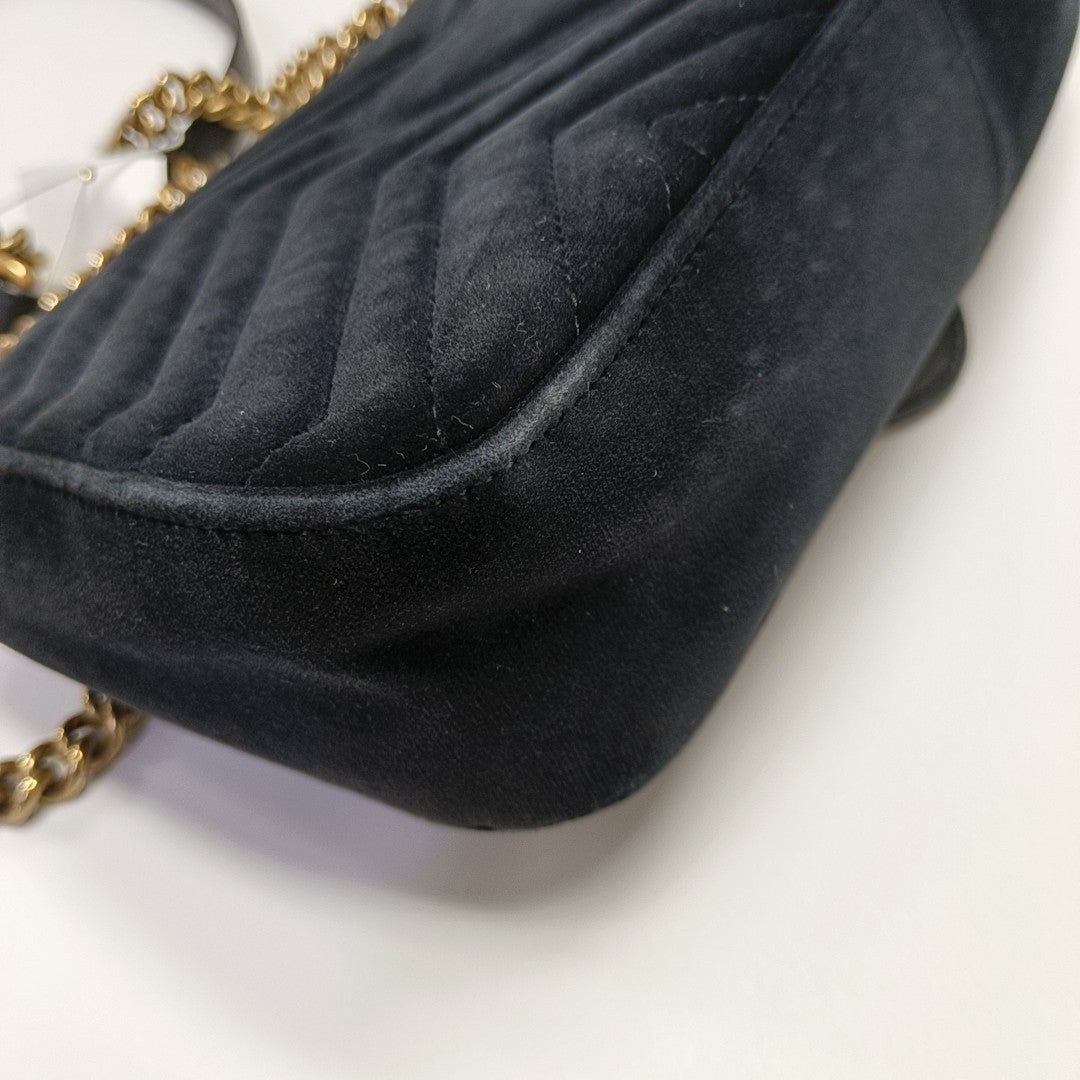 GG Marmont Medium Quilted Velvet Black