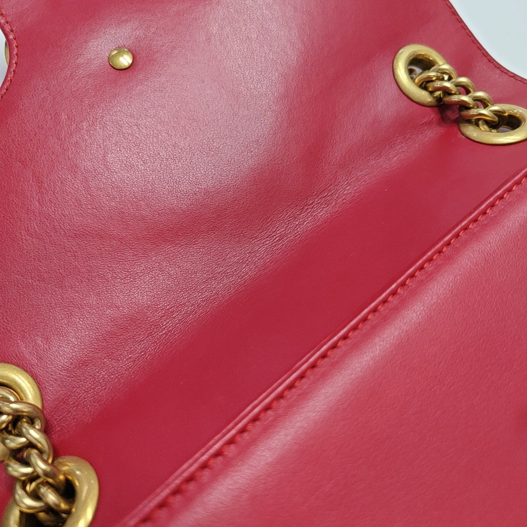 GG Marmont Medium Quilted Calfskin Red