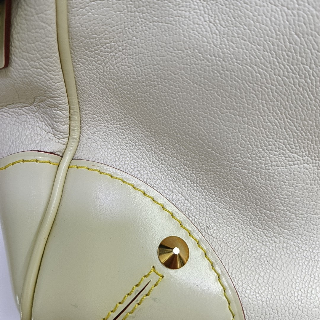 L'ESSENTIEL Lambskin White