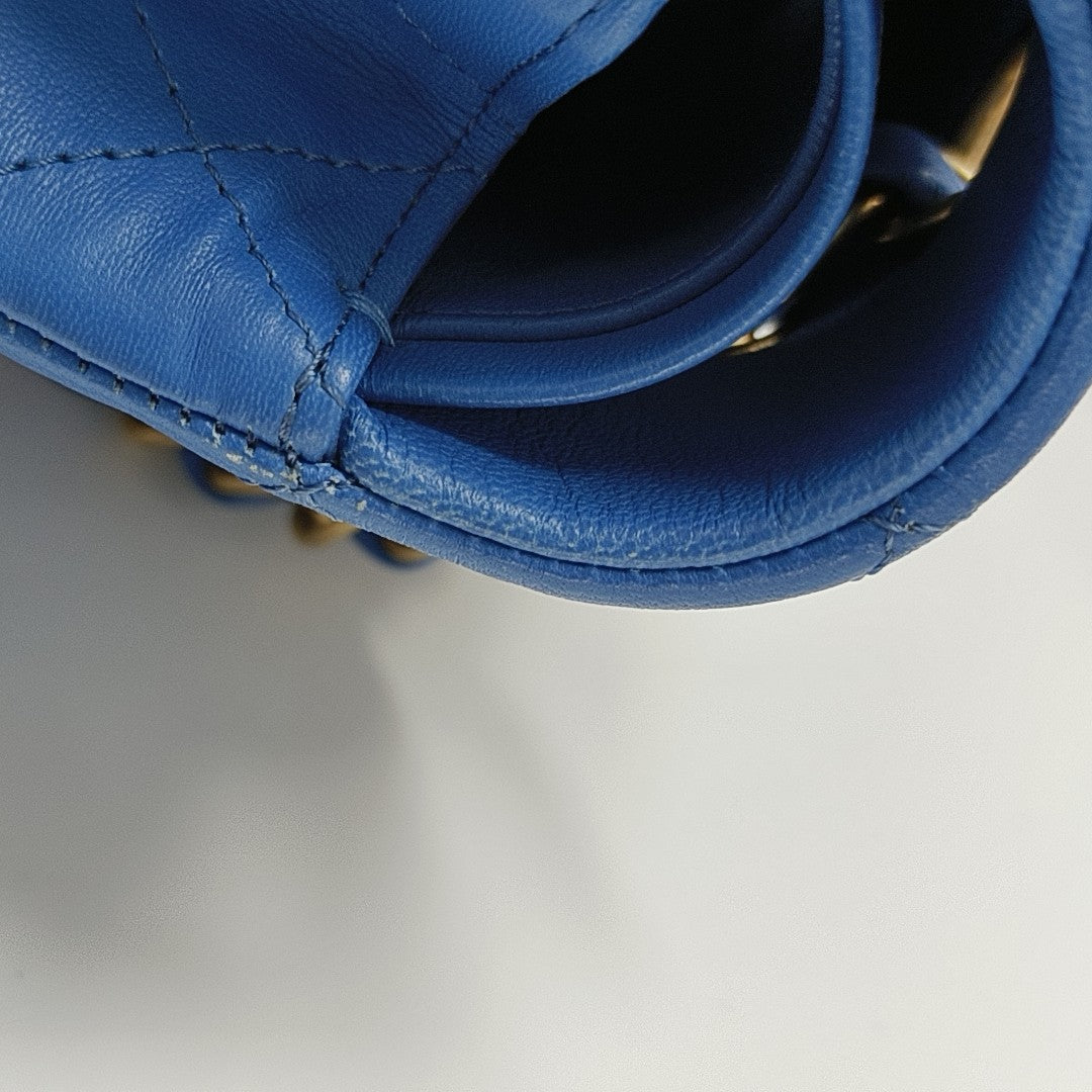 CLASSIC FLAP Medium Quilted Lambskin Blue